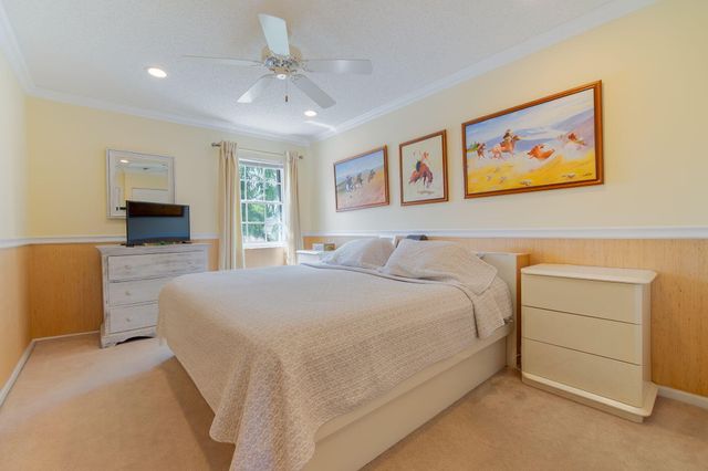 6005 Newport Village Way, Lake Worth, FL 33463