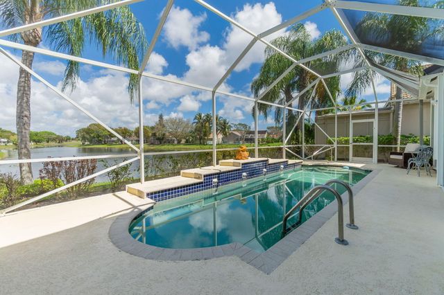 6005 Newport Village Way, Lake Worth, FL 33463