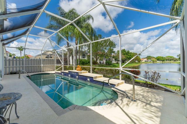 6005 Newport Village Way, Lake Worth, FL 33463