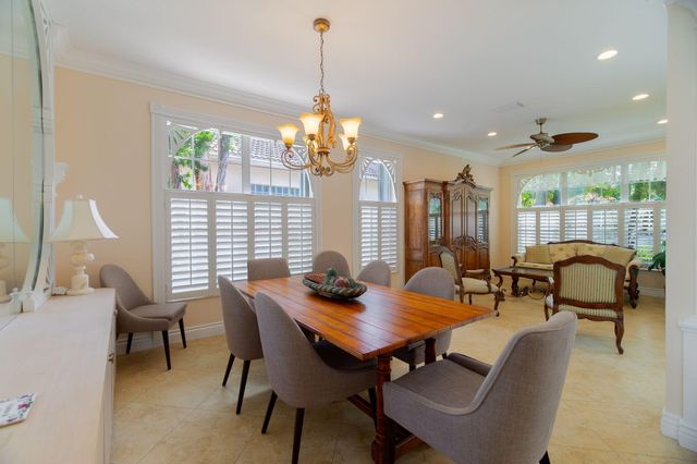 6005 Newport Village Way, Lake Worth, FL 33463