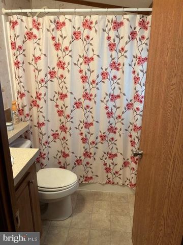 9 S GREEN ACRES CIRCLE, Akron, PA 17501