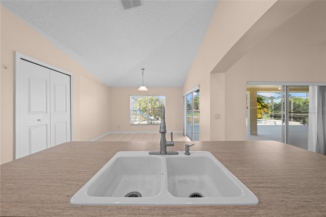 1020 GOLF COURSE PARKWAY, Davenport, FL 33837