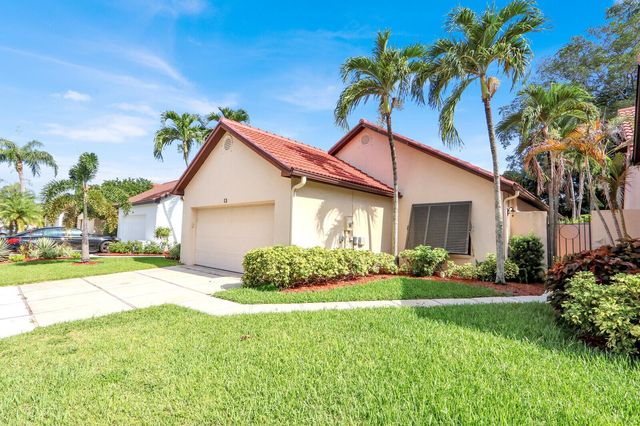 13 Ironwood Way N, Palm Beach Gardens, FL 33418
