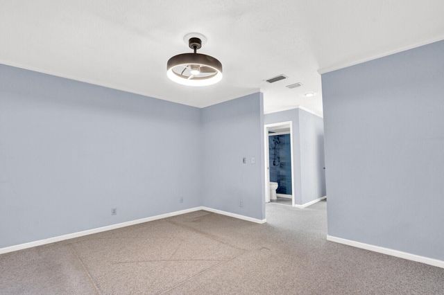 13 Ironwood Way N, Palm Beach Gardens, FL 33418