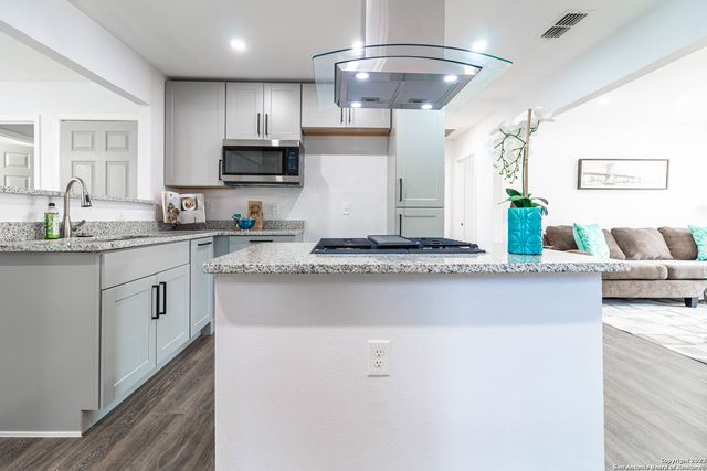 1209 KENTUCKY AVE, San Antonio, TX 78201