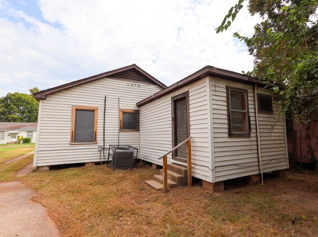 504 YARBOROUGH Street, Bossier City, LA 71111