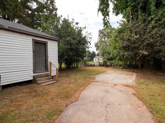 504 YARBOROUGH Street, Bossier City, LA 71111