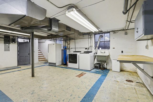 53 W Minges Road, Battle Creek City, MI 49015