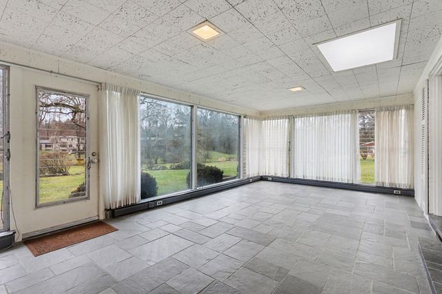 53 W Minges Road, Battle Creek City, MI 49015