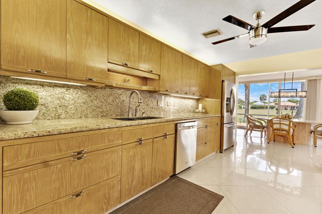 6201 Royal Poinciana Lane, Tamarac, FL 33319