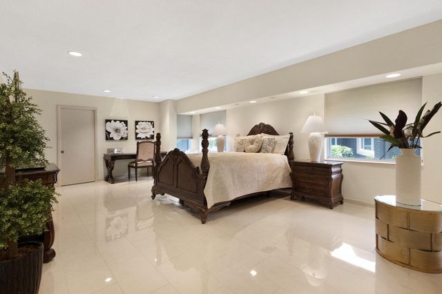 6201 Royal Poinciana Lane, Tamarac, FL 33319