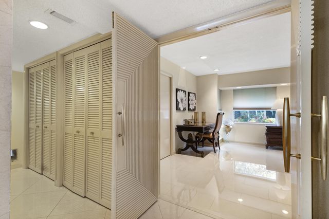 6201 Royal Poinciana Lane, Tamarac, FL 33319