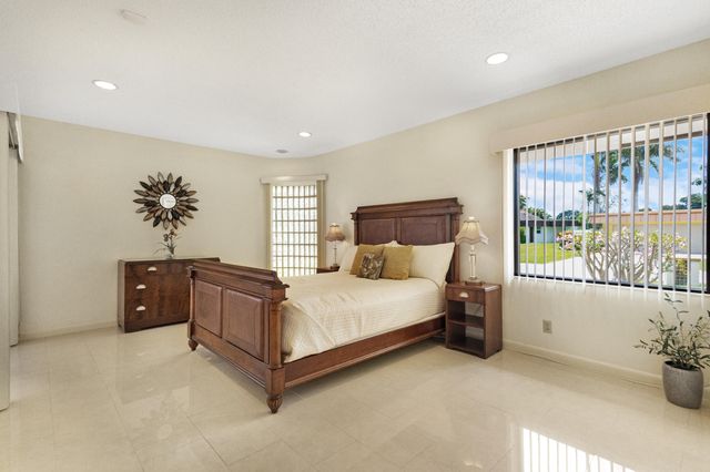 6201 Royal Poinciana Lane, Tamarac, FL 33319