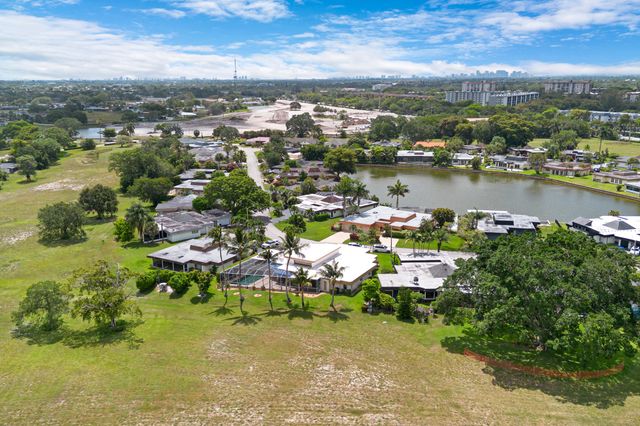 6201 Royal Poinciana Lane, Tamarac, FL 33319