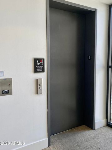 7300 E EARLL Drive 2006, Scottsdale, AZ 85251