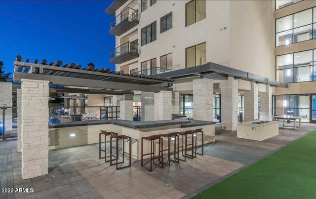 7300 E EARLL Drive 2006, Scottsdale, AZ 85251