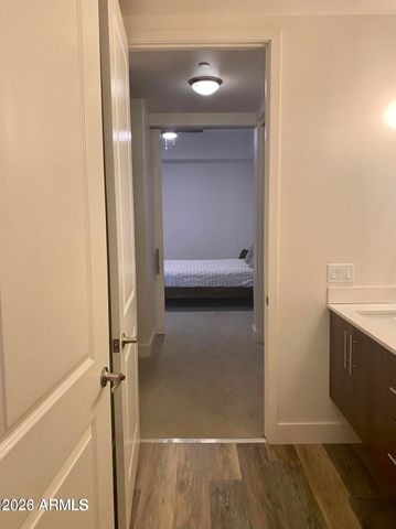 7300 E EARLL Drive 2006, Scottsdale, AZ 85251