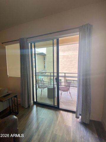 7300 E EARLL Drive 2006, Scottsdale, AZ 85251