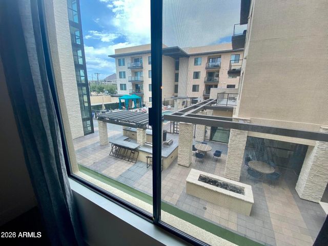 7300 E EARLL Drive 2006, Scottsdale, AZ 85251