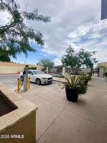 7300 E EARLL Drive 2006, Scottsdale, AZ 85251