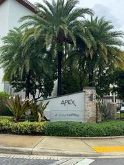 8031 NW 104th Avenue 32, Doral, FL 33178