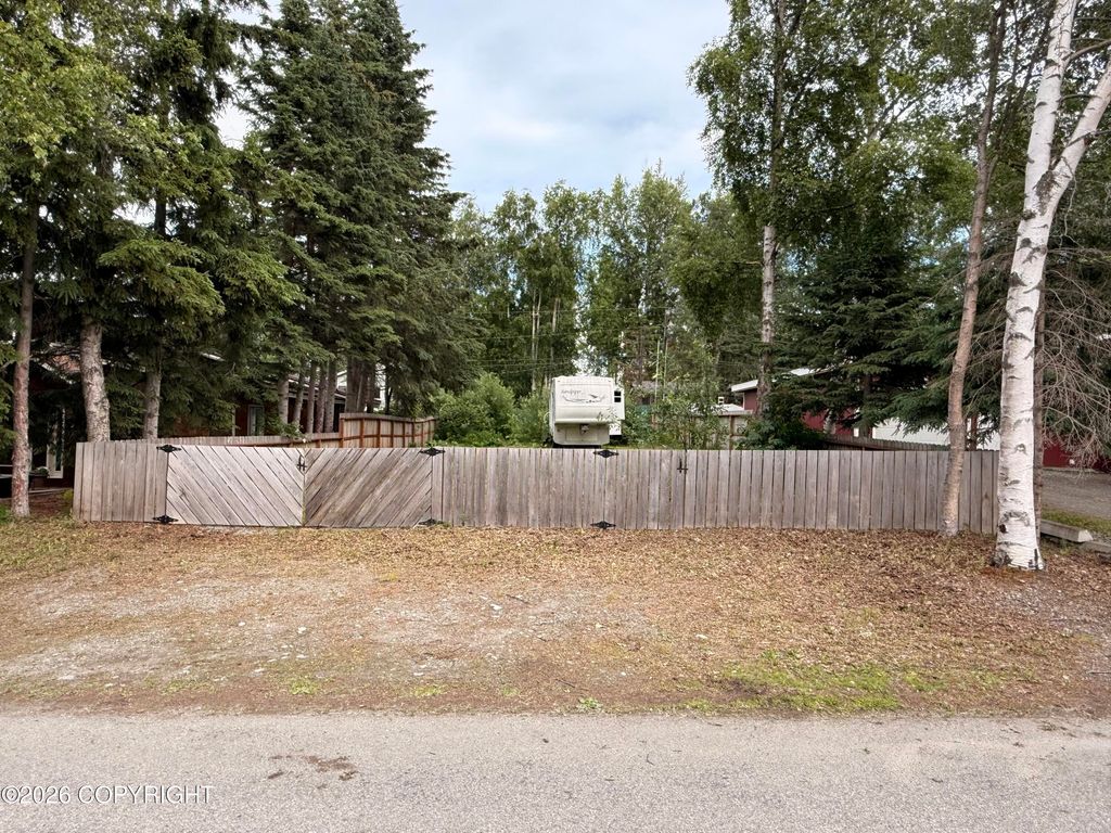 8039 Wilcox Street, Anchorage, AK 99502