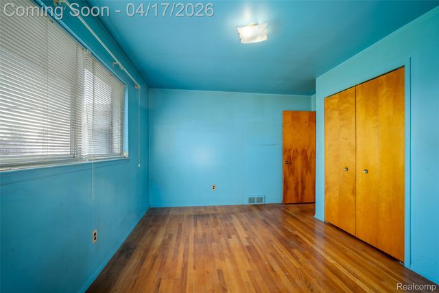 29889 Brown Court, Garden City, MI 48135