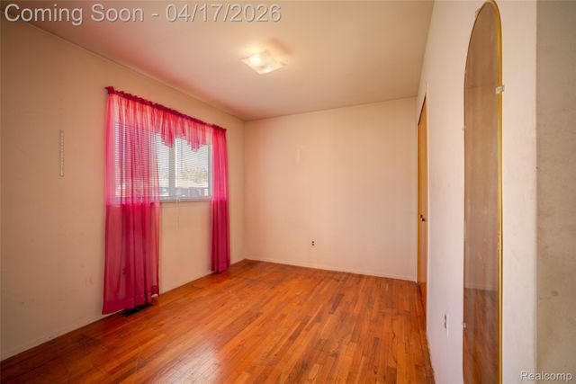 29889 Brown Court, Garden City, MI 48135
