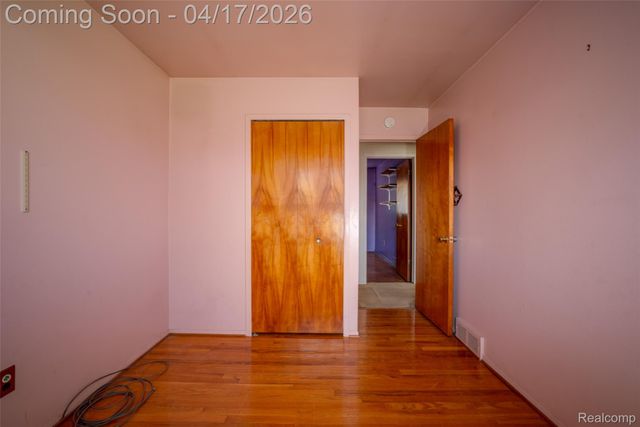 29889 Brown Court, Garden City, MI 48135