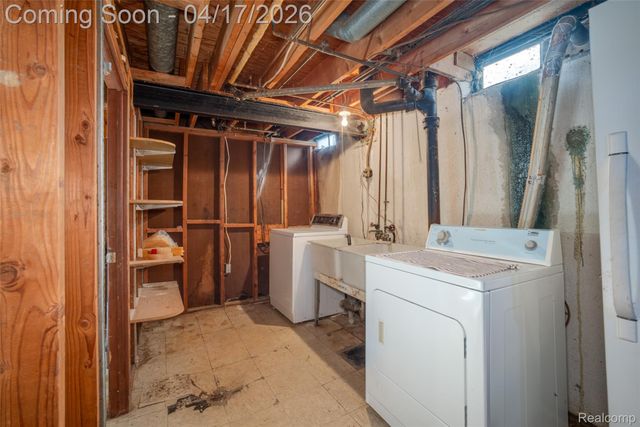 29889 Brown Court, Garden City, MI 48135