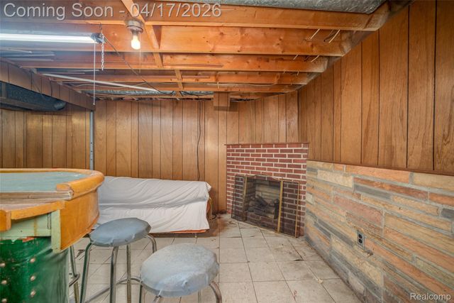 29889 Brown Court, Garden City, MI 48135