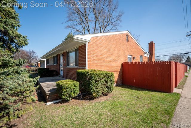 29889 Brown Court, Garden City, MI 48135