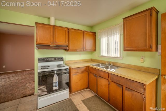 29889 Brown Court, Garden City, MI 48135