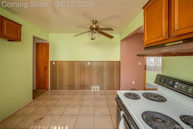 29889 Brown Court, Garden City, MI 48135