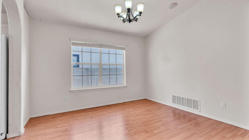 Image 22 of property listing at 11519 Kings Canyon Road SE, Albuquerque, NM 87123