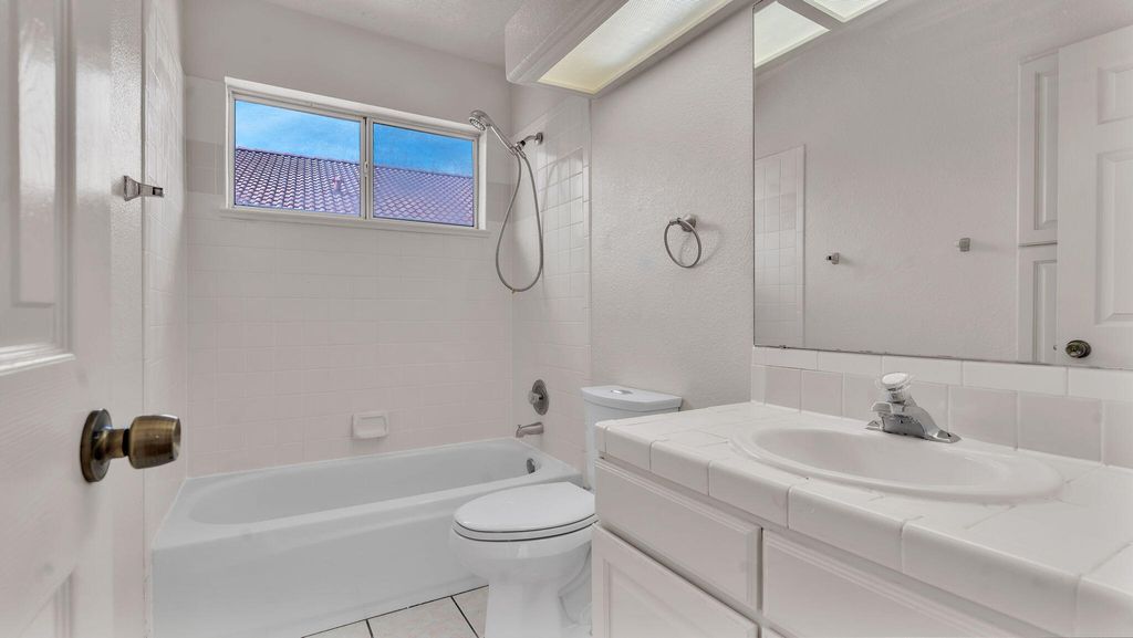 Image 34 of property listing at 11519 Kings Canyon Road SE, Albuquerque, NM 87123