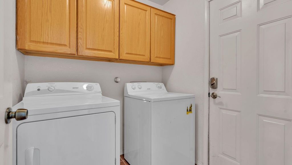 Image 38 of property listing at 11519 Kings Canyon Road SE, Albuquerque, NM 87123