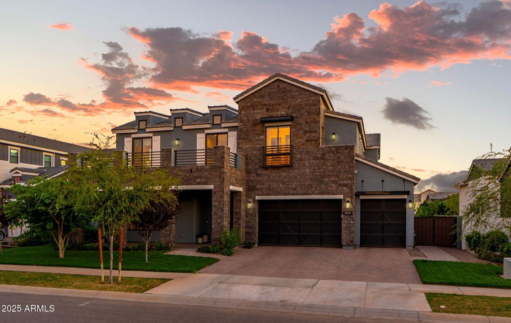 3925 E SAGEBRUSH Street, Gilbert, AZ 85296