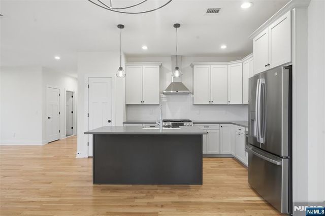 16 McDonald Court, New Windsor, NY 12553