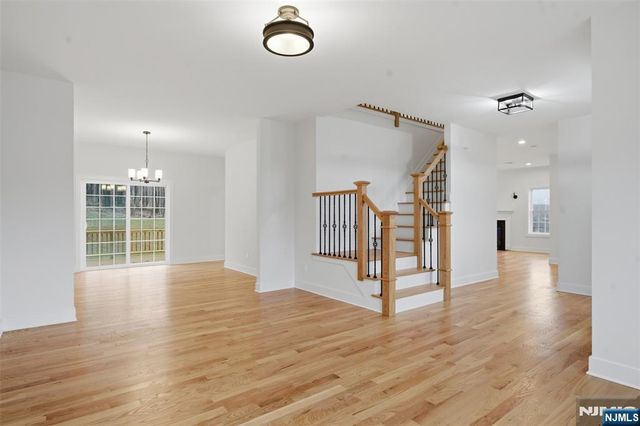 16 McDonald Court, New Windsor, NY 12553