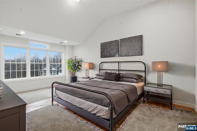 16 McDonald Court, New Windsor, NY 12553