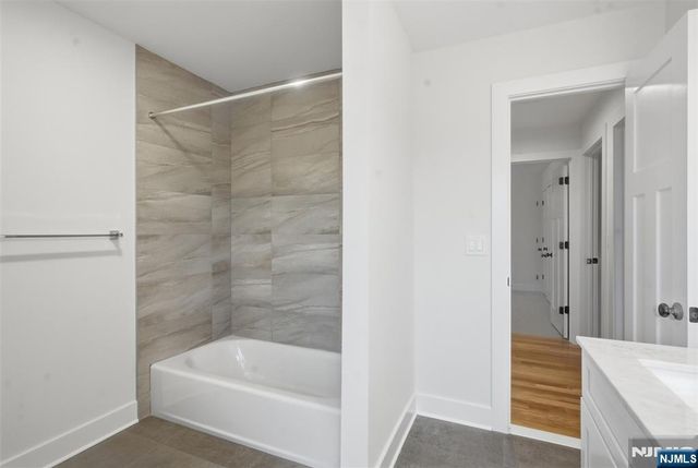 16 McDonald Court, New Windsor, NY 12553