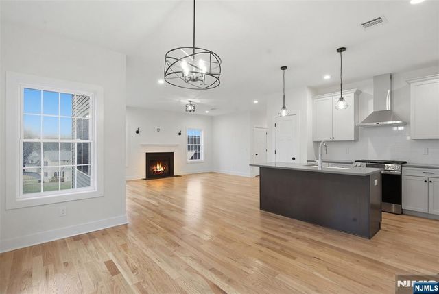 16 McDonald Court, New Windsor, NY 12553