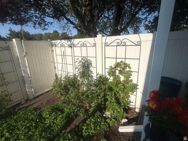 1496 E SPRING GATE DR, Holladay, UT 84117