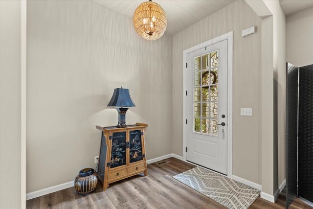 2844 Fox Lake CIRCLE #101, Waukesha, WI 53189