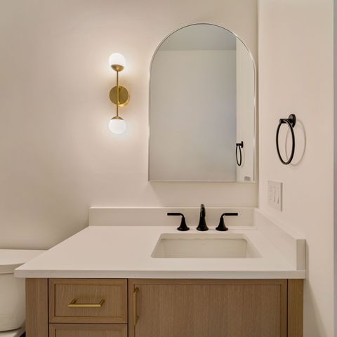 21 South Waverly 21, Boston, MA 02135