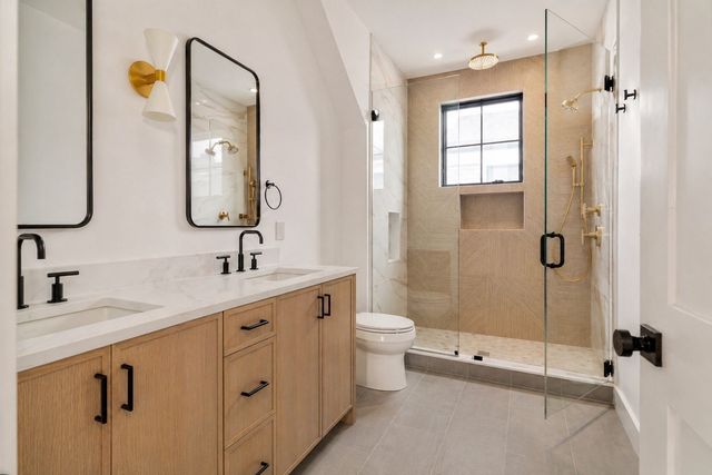 21 South Waverly 21, Boston, MA 02135