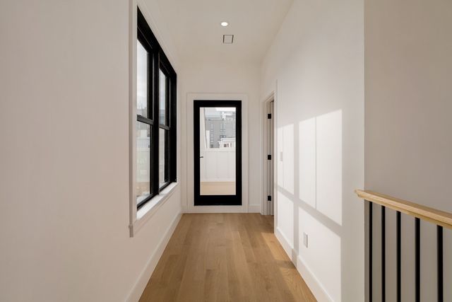 21 South Waverly 21, Boston, MA 02135