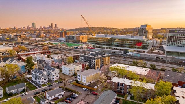 21 South Waverly 21, Boston, MA 02135