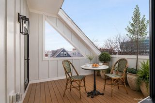 21 South Waverly 21, Boston, MA 02135